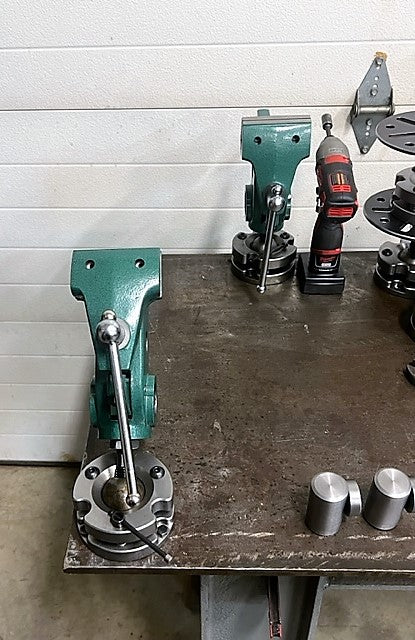 Parrot vise with ball base
