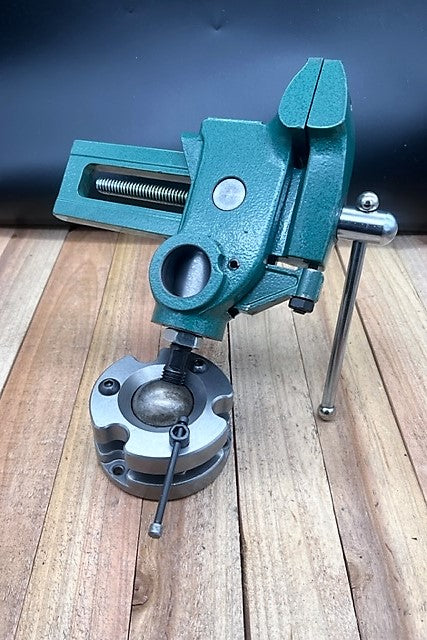 Parrot vise with ball base