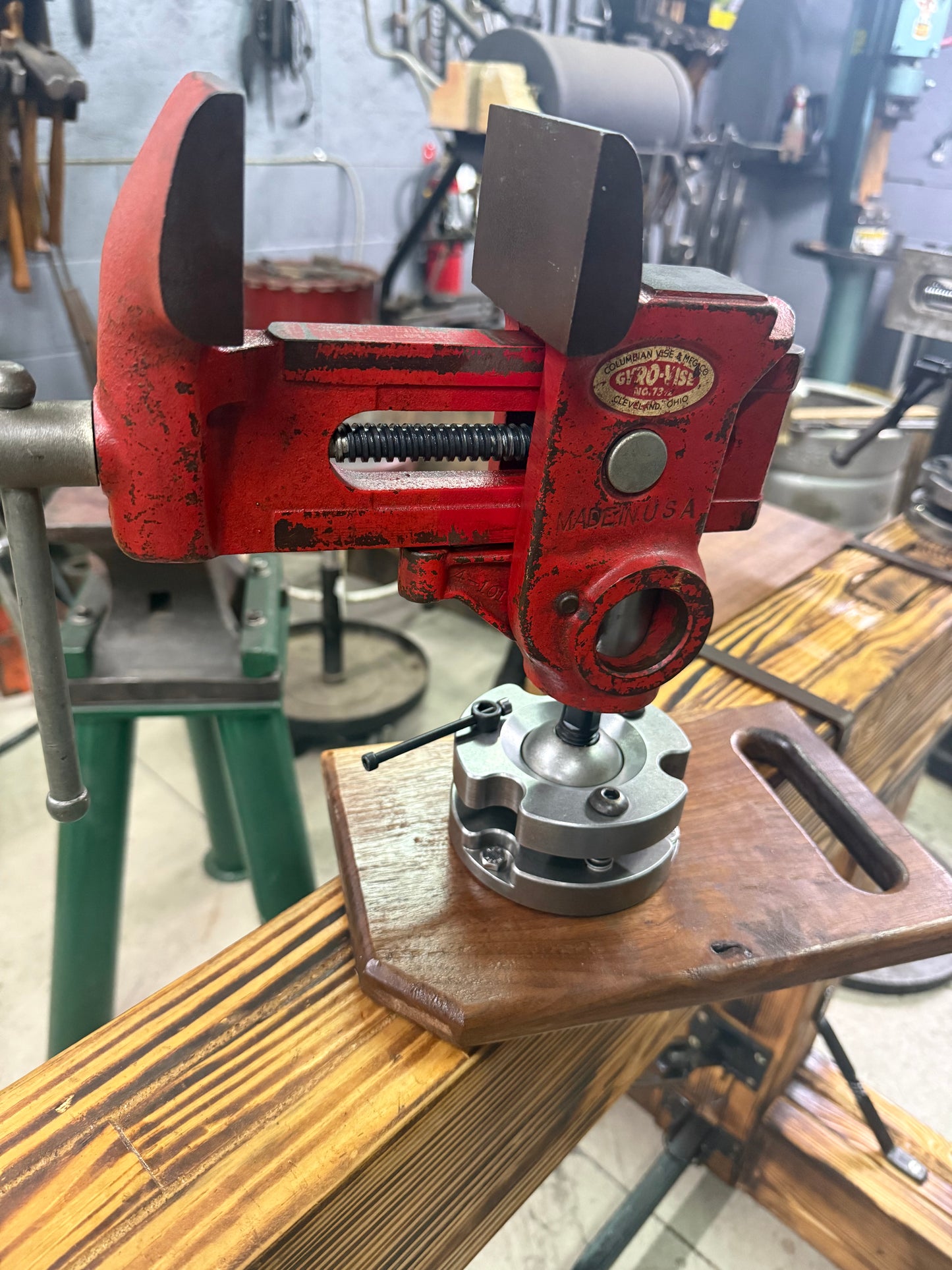 Original Gyro vise with upgraded ball base